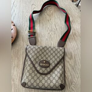 Gucci Neo Vintage GG Medium Messenger Bag